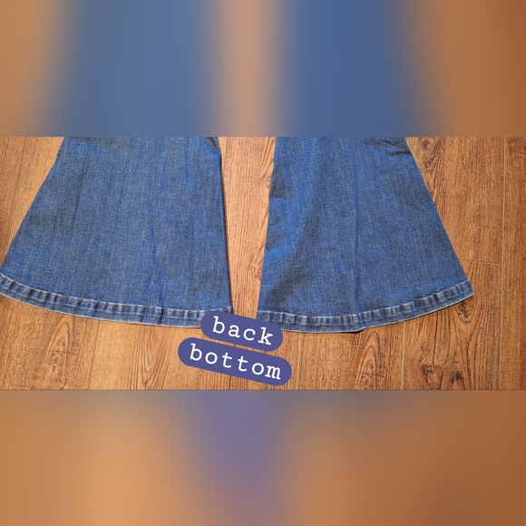 Wrangler Women's High Rise  Flare Jeans ☆Size 30x32☆ - Picture 5 of 6